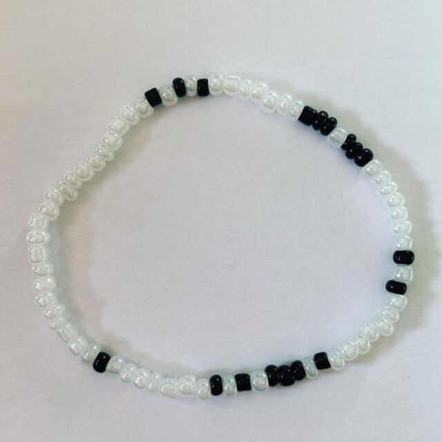 ✨Morsekode armbånd (3mm) til 49kr + evt. forsendelse✨

~ Bestem selv tekst med op til 5-6 bogstaver

~ (I det armbånd jeg har lavet står der smile)